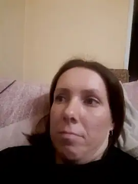 Julijuicy nude strip on webcam for live sex chat