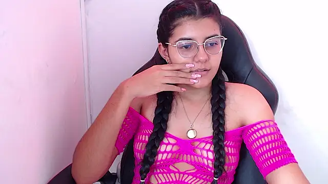LayCutte_ nude strip on webcam for live sex chat