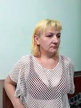 Marilynn_Katrina nude strip on webcam for live sex chat