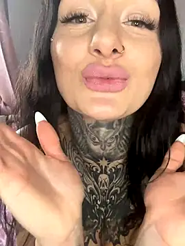 Mia-Roux nude strip on webcam for live sex chat
