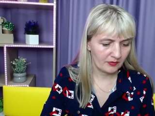 MilanaCraids fully nude on webcam live sex chat