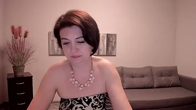 Molly_Simpsons nude strip on webcam for live sex chat