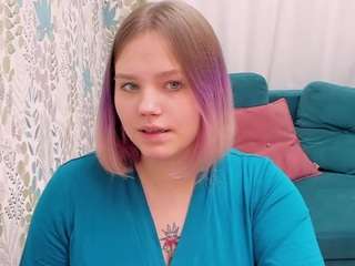 MollyMirific fully nude on webcam live sex chat