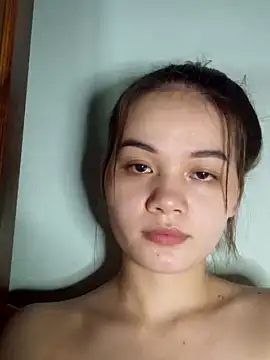 Ngoc-Trinh nude strip on webcam for live sex chat