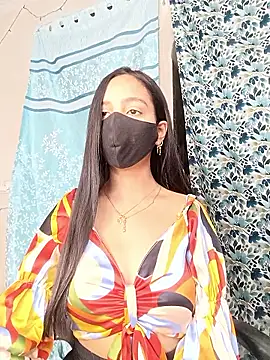 Parinaaz18 nude strip on webcam for live sex chat
