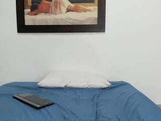 Roxanamun fully nude on webcam live sex chat