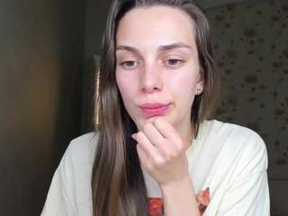 Stellaqueenn fully nude on webcam live sex chat