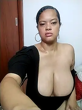 Sweetpe nude strip on webcam for live sex chat