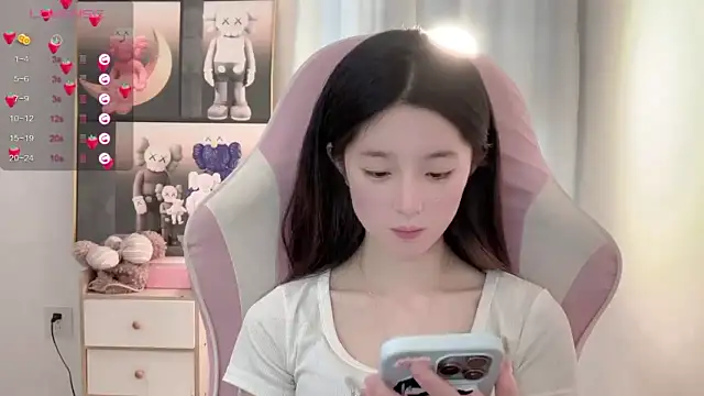 Uu-520 nude strip on webcam for live sex chat
