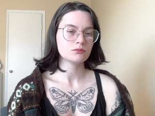 WorshipLucina fully nude on webcam live sex chat