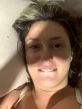 Zaralady nude strip on webcam for live sex chat