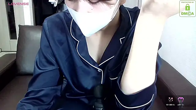 –Amu– from Stripchat