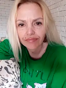 Angel girllovemy from Stripchat