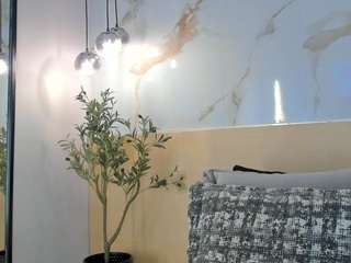AnnFoxxy cam model Live Nude & Online