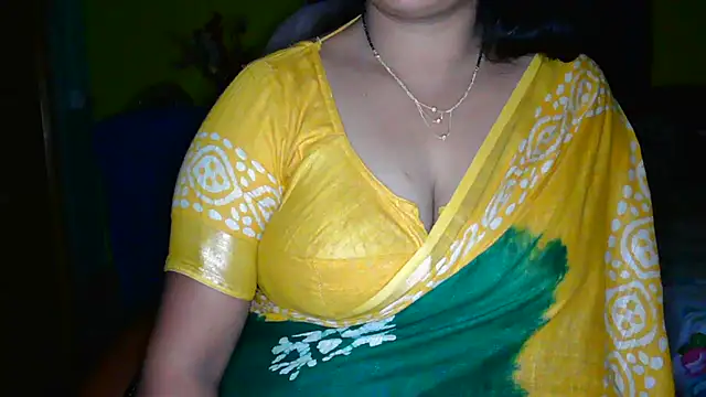 Anushka 21 from Stripchat