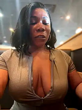 Belle from Stripchat