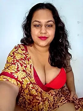 Bumblebeegirl from Stripchat