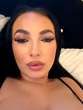 Chloemahzi nude strip on webcam for live sex chat