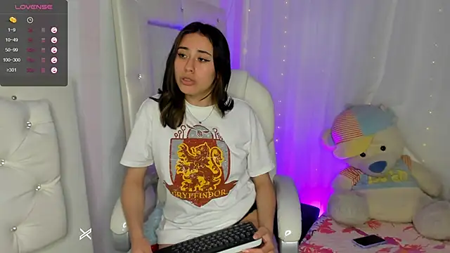 Coraline_arts nude strip on webcam for live sex chat