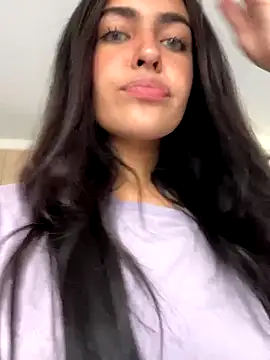 DaphneUwu from Stripchat