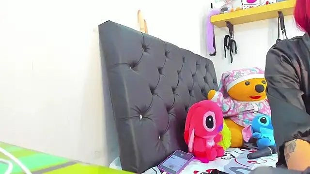 Emilyconor nude strip on webcam for live sex chat
