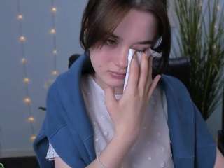 Foxy-grey fully nude on webcam live sex chat