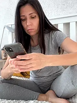 HotyWinter cam Live Nude & Online