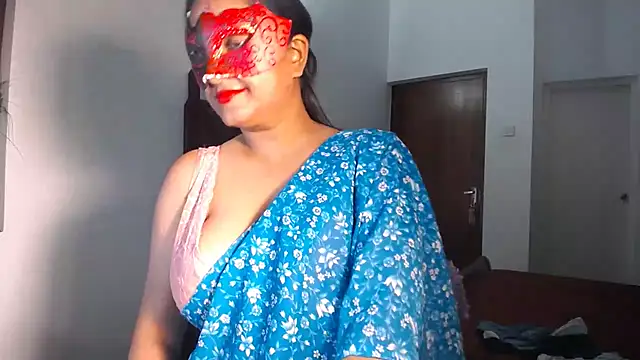 Ishani from Stripchat