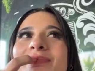 Kira Lopez cam model Live Nude & Online