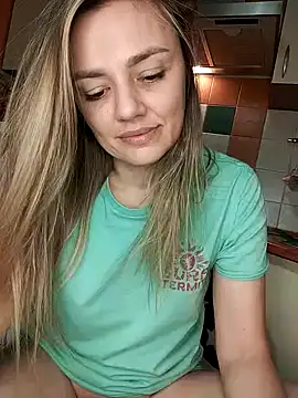 KrissSexi from Stripchat