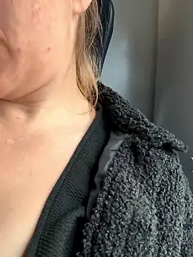 Lillasyster from Stripchat