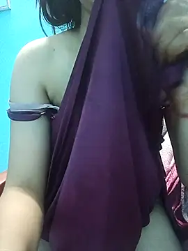 Lovelydesi21 from Stripchat