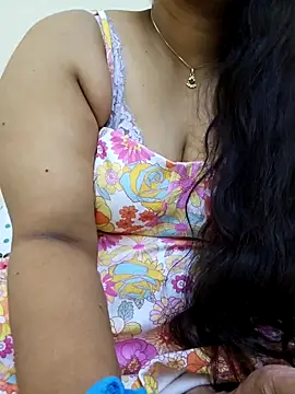 Malluanu35 from Stripchat
