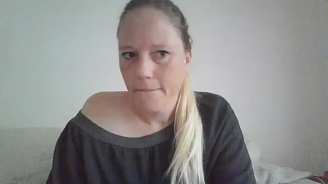 MoniqueLaFee from Stripchat