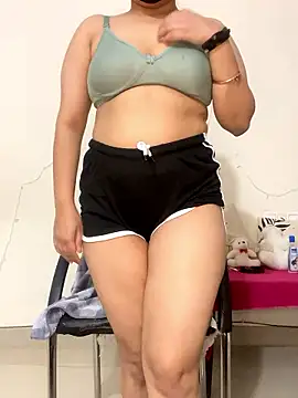 NaughtyGirl25 from Stripchat
