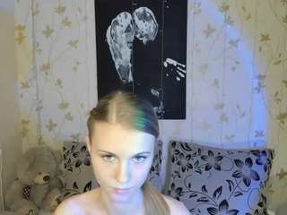 PhoebeBarns fully nude on webcam live sex chat