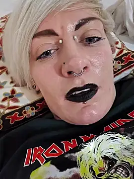 PinkTheHawk from Stripchat