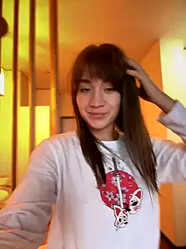 QuietNicole from Stripchat