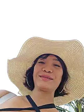 Rosa-in-naughty-beach from Stripchat