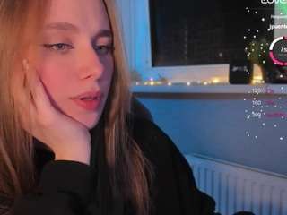 ShortyDi fully nude on webcam live sex chat