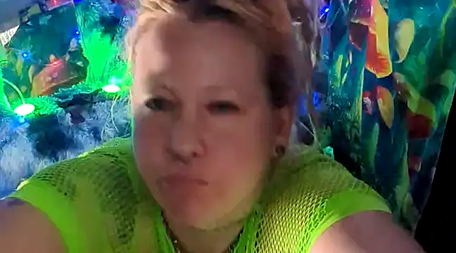 SNWBNY from Stripchat