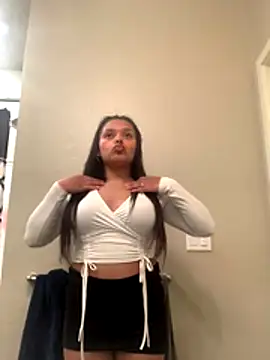 SxyyLatina from Stripchat