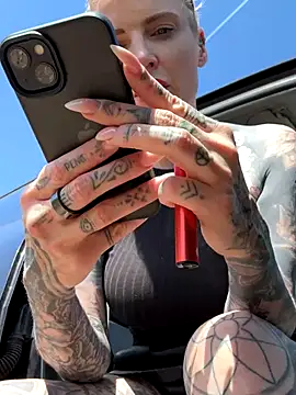 Tezzatattoo from Stripchat