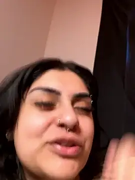 ThickerThanYoBitch from Stripchat