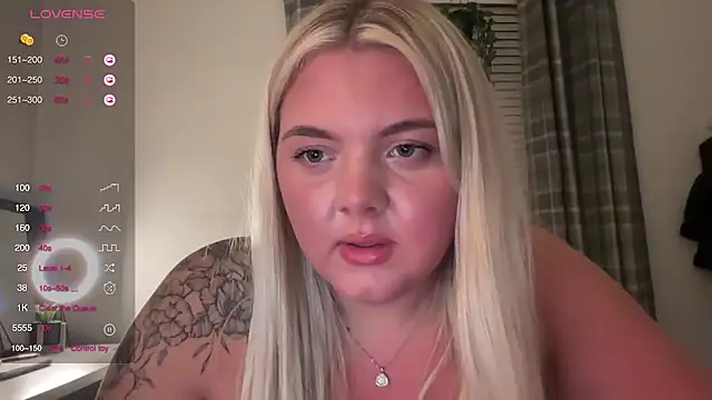 Tight_lilfuck_slut cam Live Nude & Online