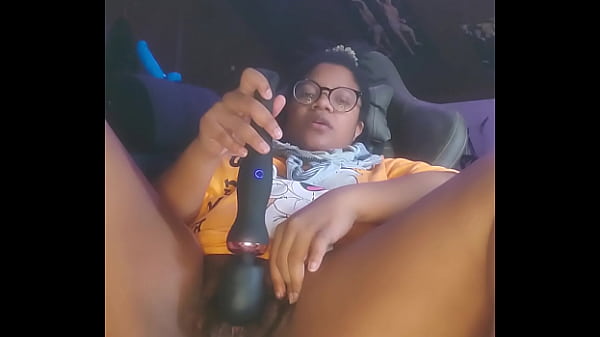twitch streamer bearynervous gives herself squirting orgasms all over her new gaming chair