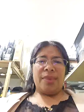 Valentina18 from Stripchat