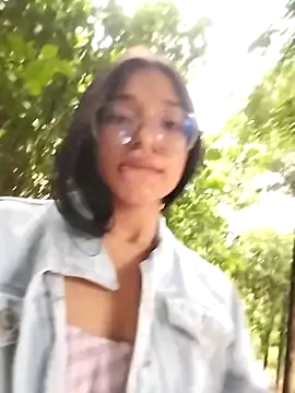 -VICKKY from Stripchat