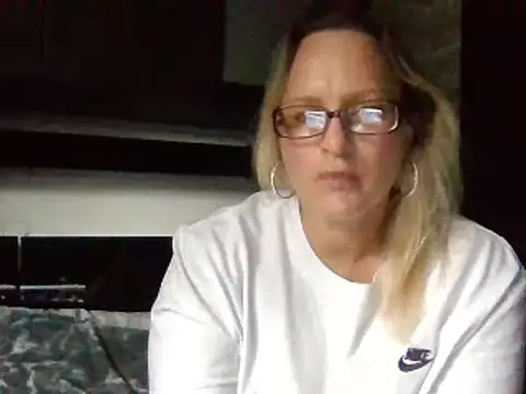 Wifey12345 from Stripchat