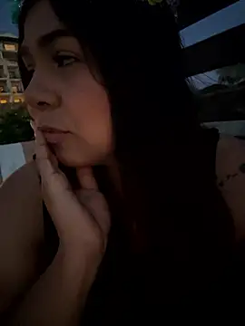 Xochitl Namuu from Stripchat